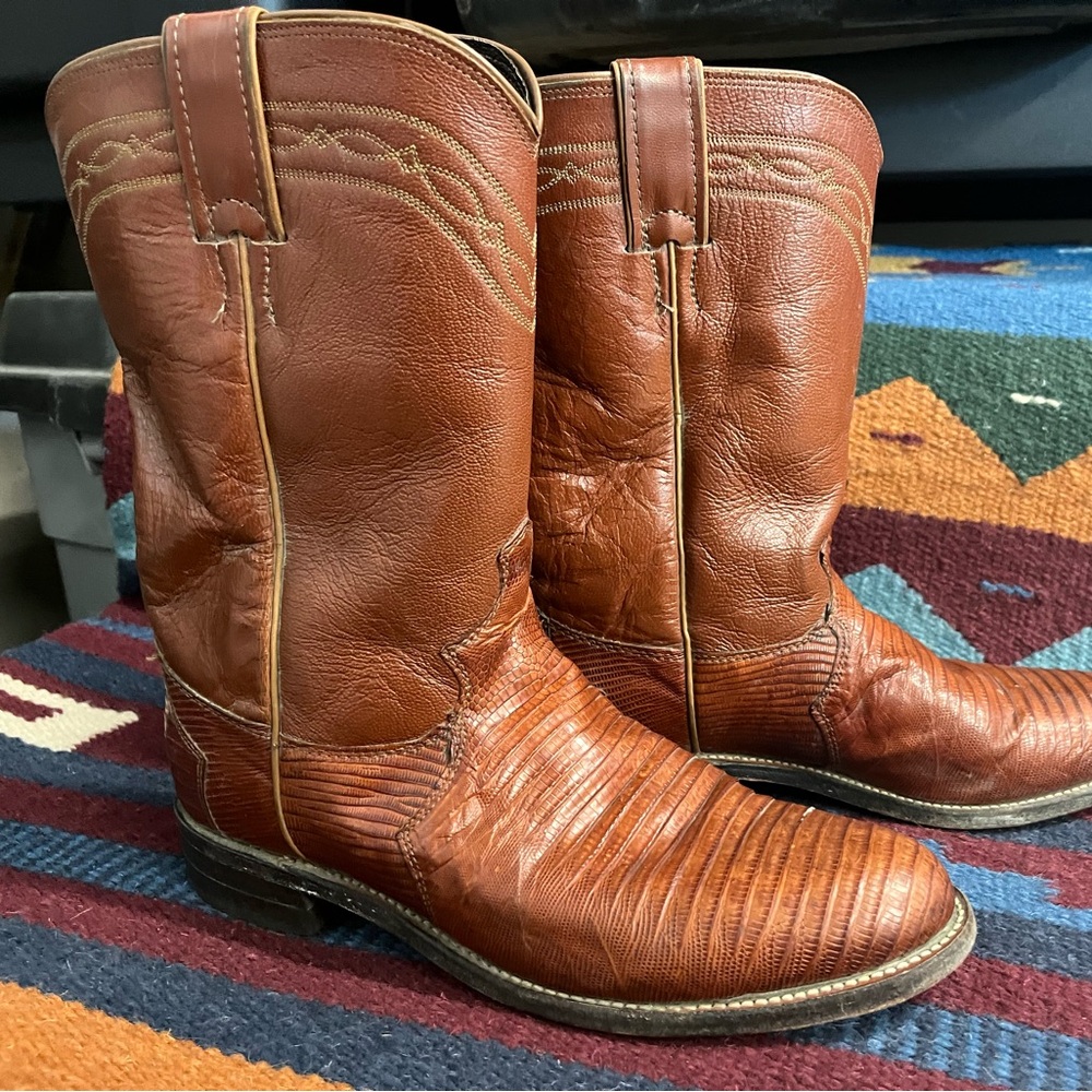 Justin brown lizard women’s cowboy boots size 8B.